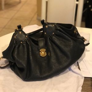 Louis Vuitton Black Mahina Purse and Wallet